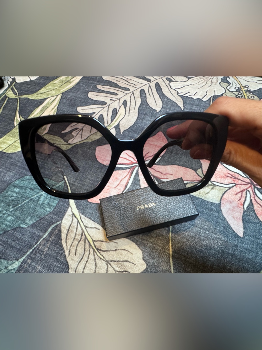 Prada Black Oversized Women's Sunglasses with Branded Case - Picture 8 of 9